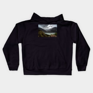 Hooker Valley Glacier valley in New Zealand Kids Hoodie